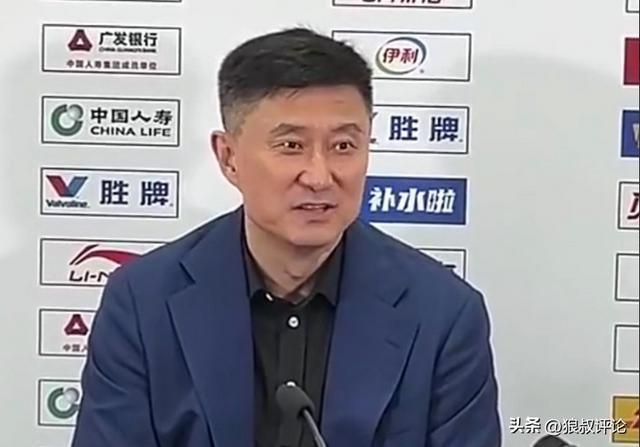 爱游戏-杜锋：出局无遗憾 我们拿了11个总冠军 很多队伍都没有拿过总冠军